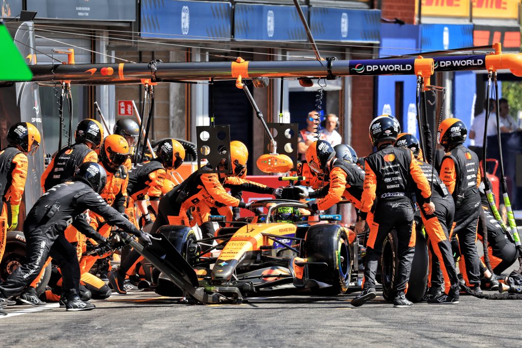 Lando Norris beim Boxenstopp