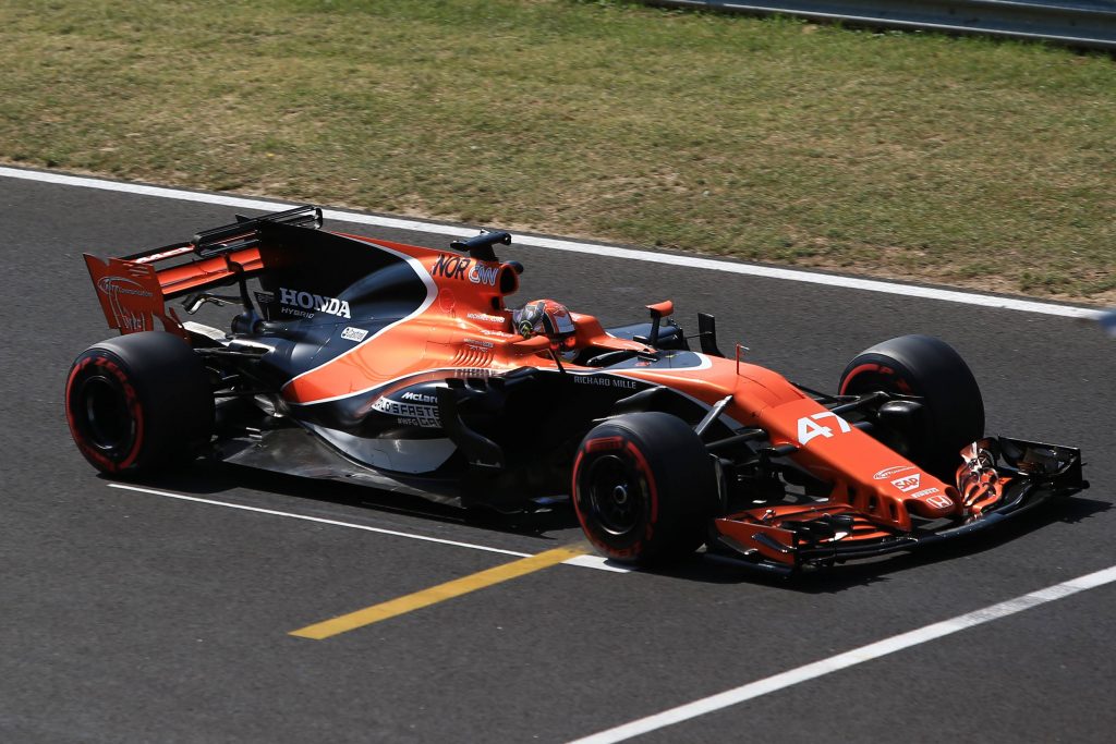 Lando Norris im MCL32 in Ungarn bei seinem ersten Test 2017
