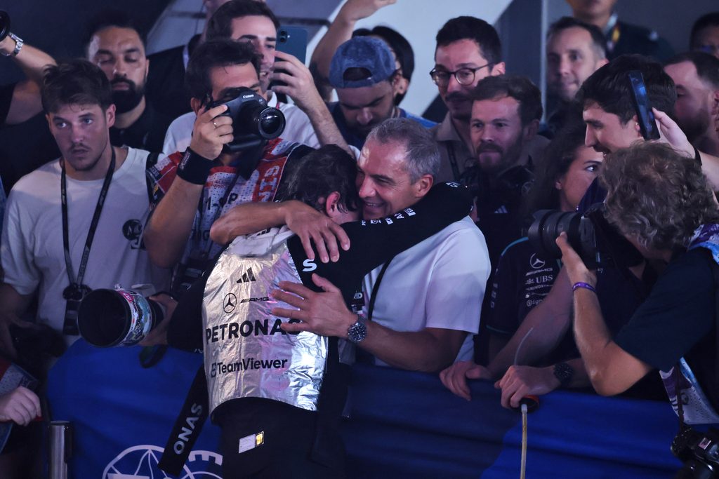 Kimi Antonelli mit seinem Vater